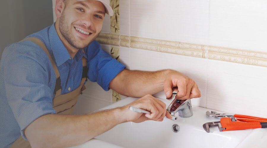 Handle or spout repair in Genoa, OH